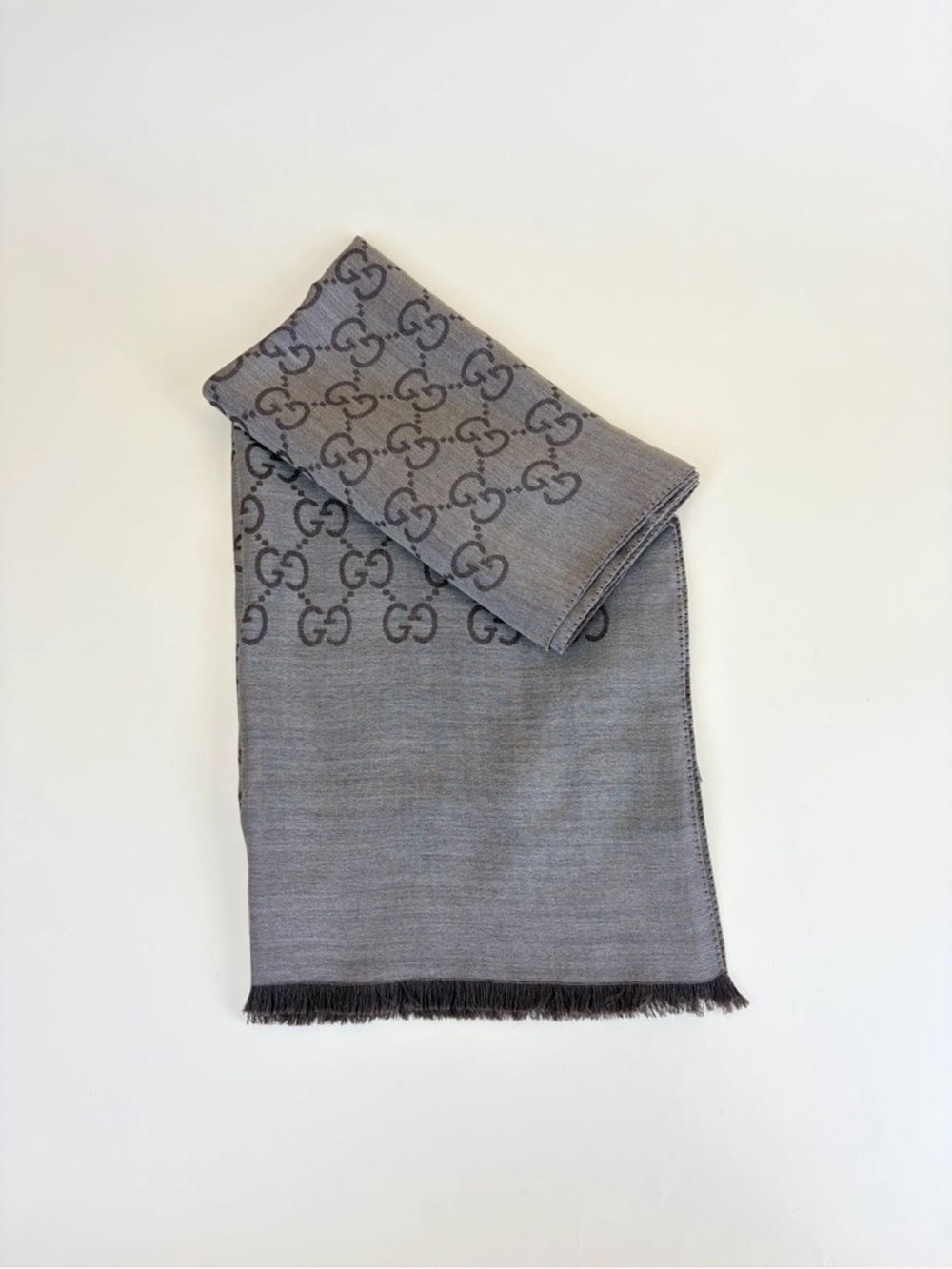 GUCCI GG Authentic Scarf